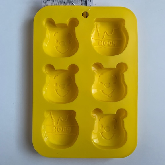 Winnie the Pooh Silicone Molds - Picture 2 of 4